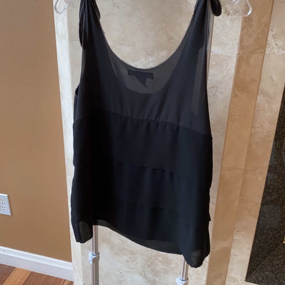 Arden B top - Picture 2 of 7